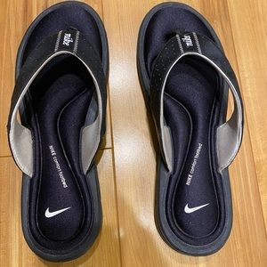 Gently use Nike flip flops -comfort footbed